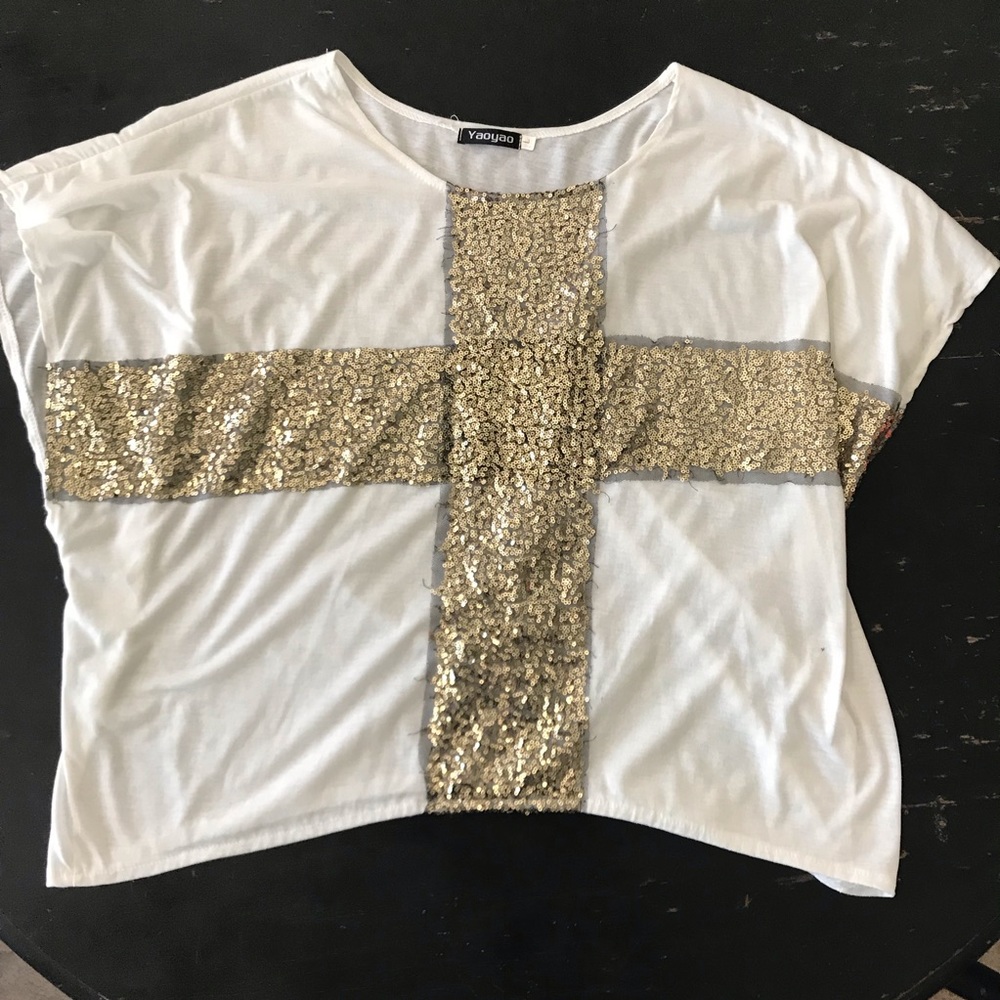 Women’s boutique sequin cross crop too size L